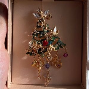 Kirks Folly Pin